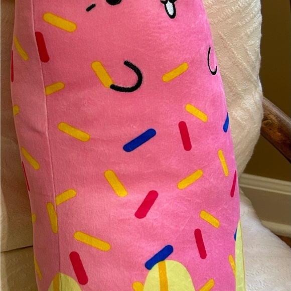 Cats vs Pickles Jumbo Super-Soft Hugging Plush Candi Nana Hugger HTF Rare 20" - Picture 3 of 10